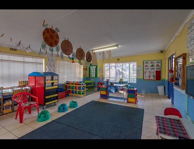 771M² BUSINESS FOR SALE IN EASTLEIGH